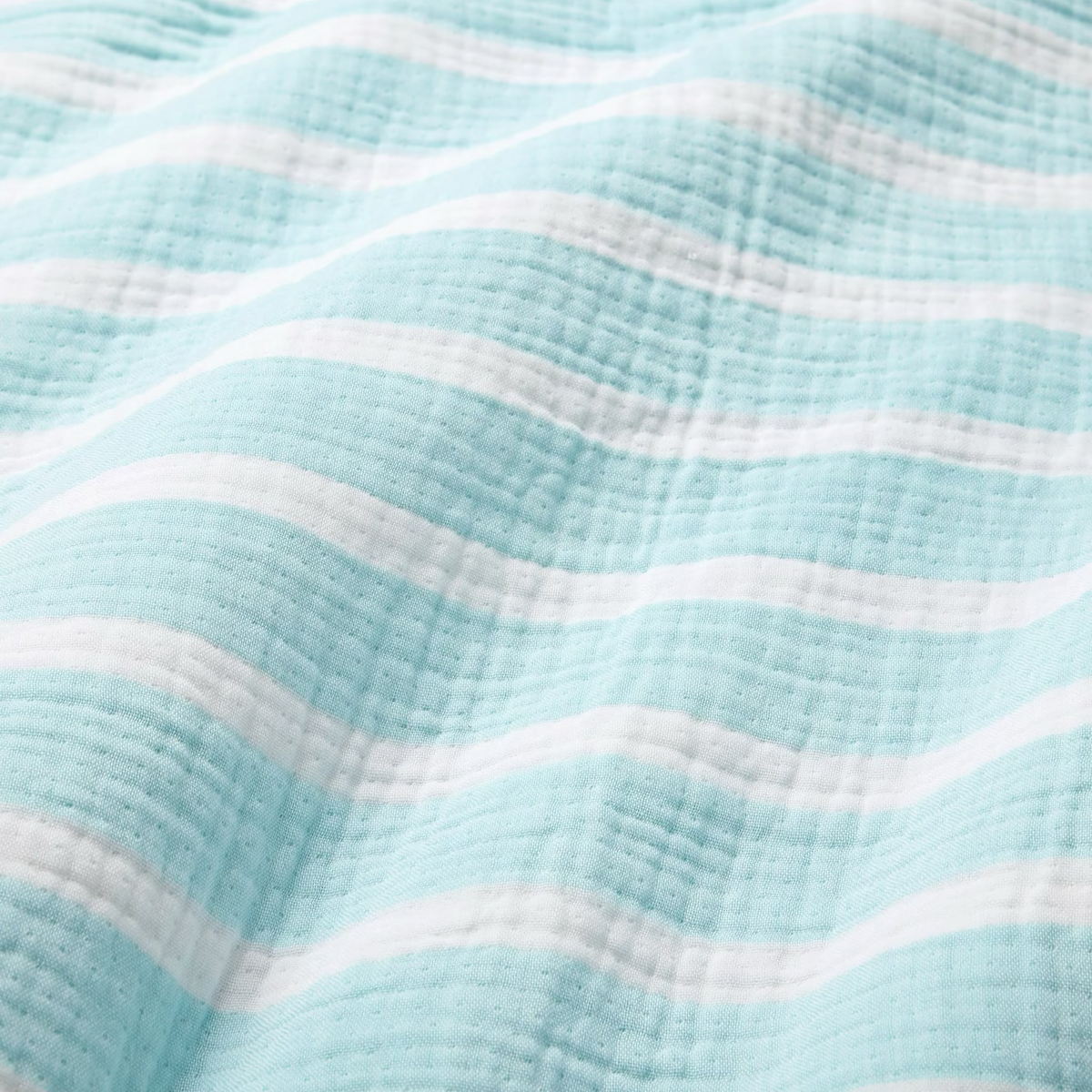 Fabric Closeup of Sferra Merlata Beach Towel in Clearwater color