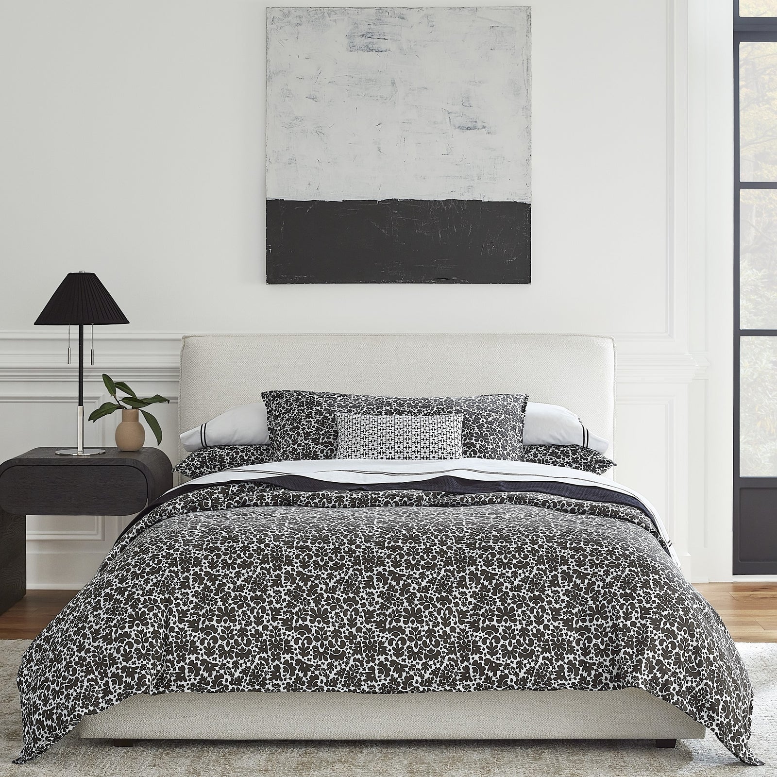 Full View of Sferra Nori Bedding Black