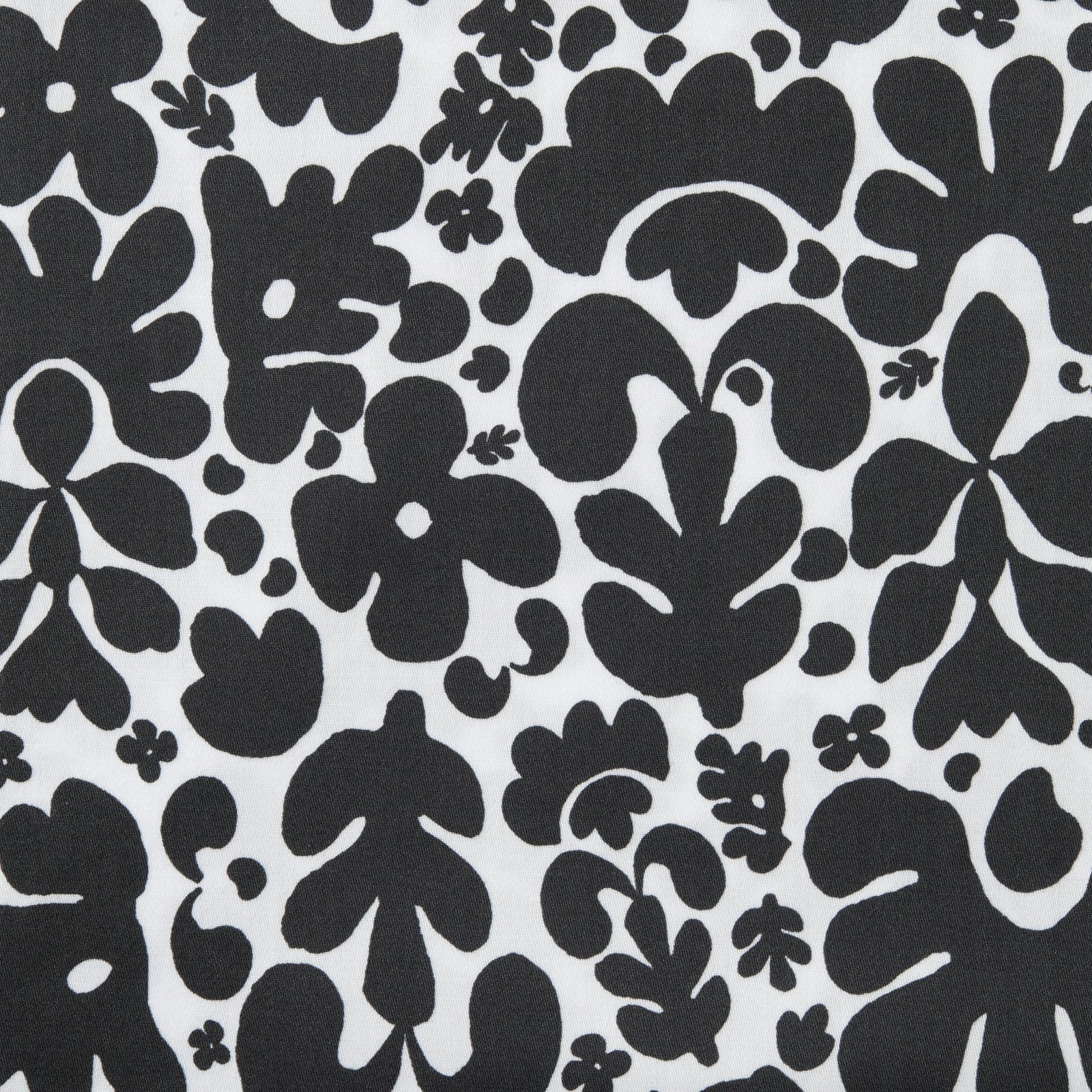 Full View of Sferra Nori Bedding Black