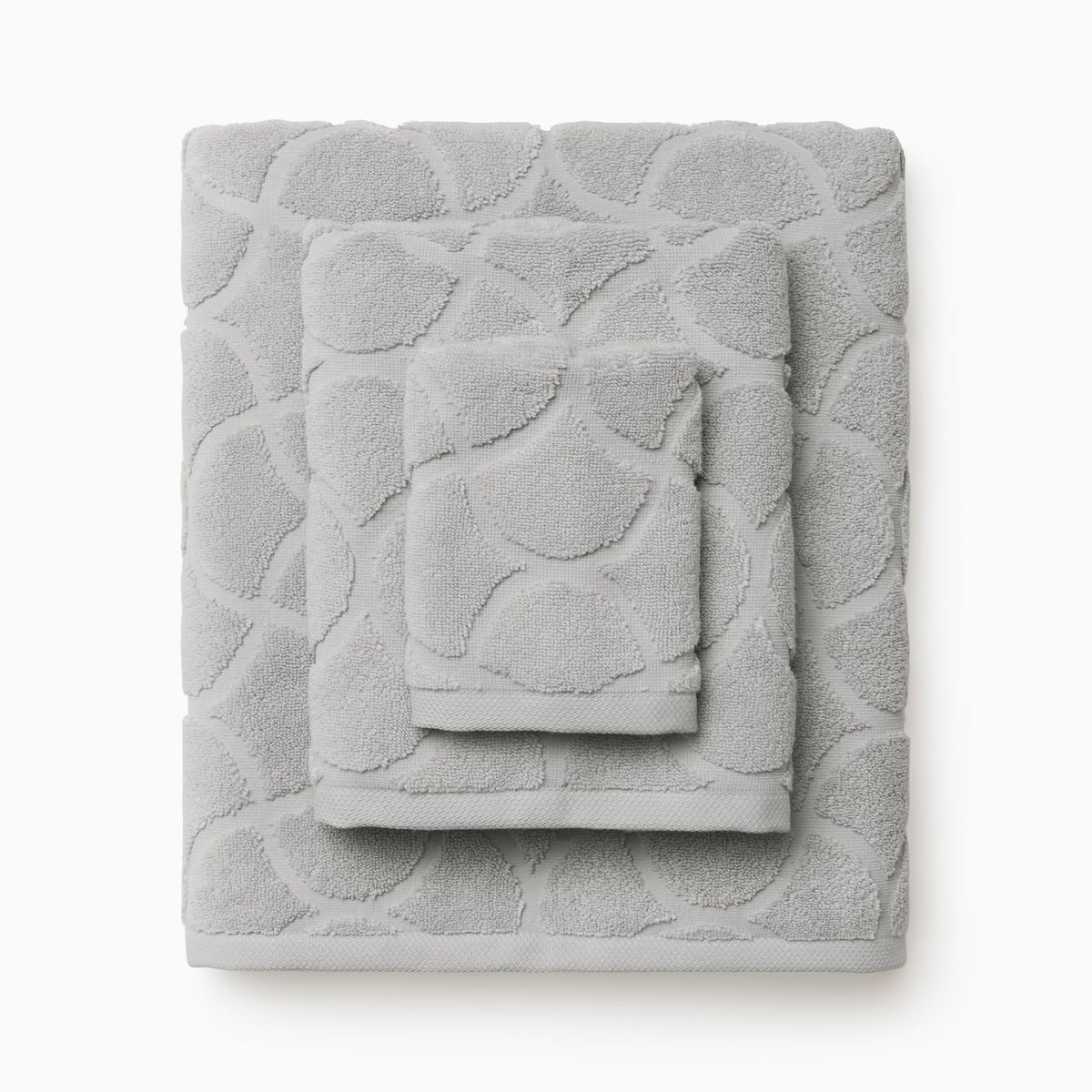 Sferra Oasi Bath Towels Collection in Platinum color