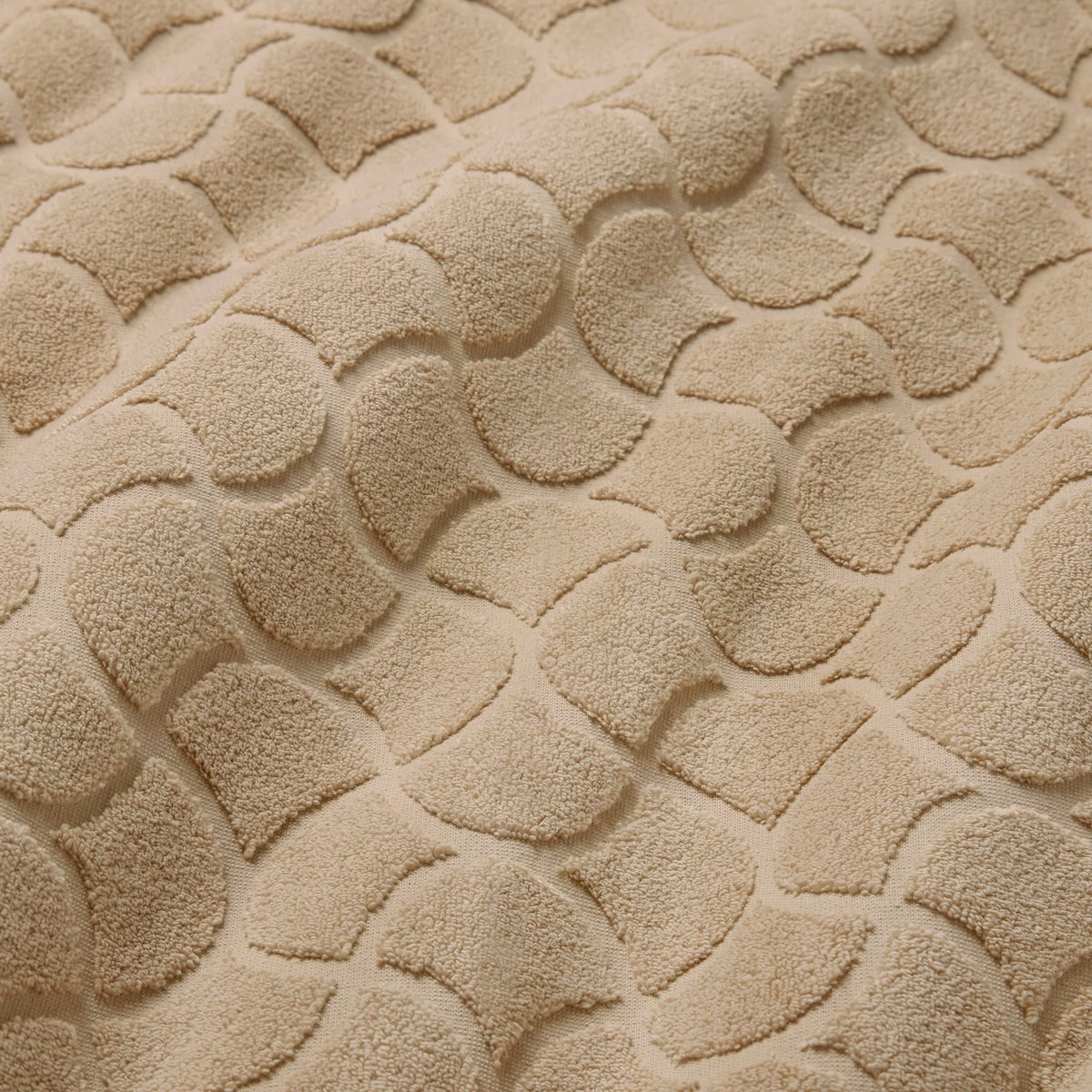 Fabric Sample of Sferra Oasi Bath Towels in Sand color