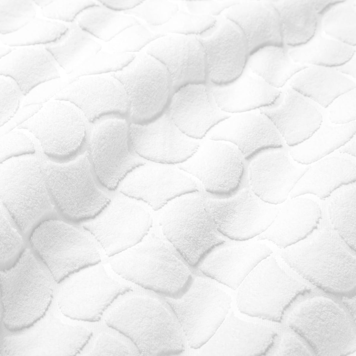 Fabric Sample of Sferra Oasi Bath Towels in White color