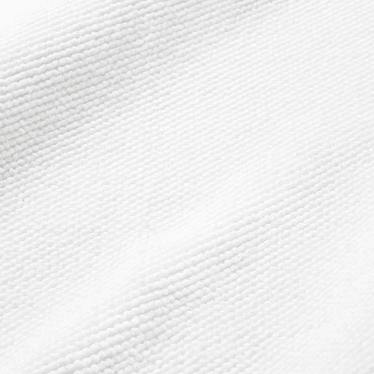 Fabric Closeup of Sferra Osini Bath Rug in White