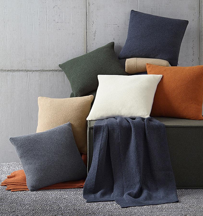 Decorative Pillows of Sferra Pettra Collection with New Colors