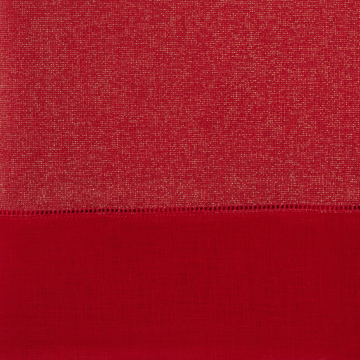 Fabric Closeup of Sferra Reece Table Cloth in Gold and Red Color