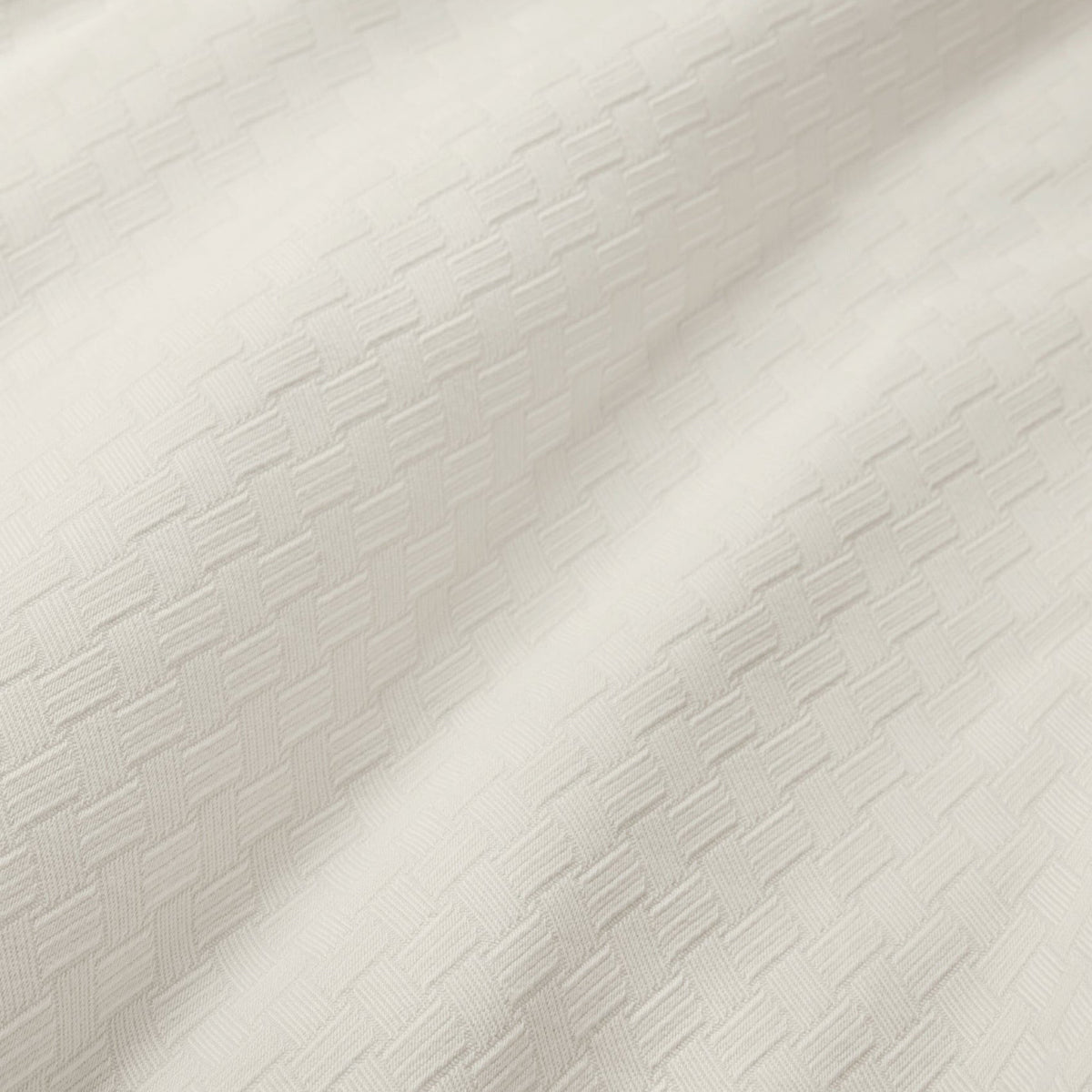 Fabric Closeup of Ivory Sferra Spinato Blanket