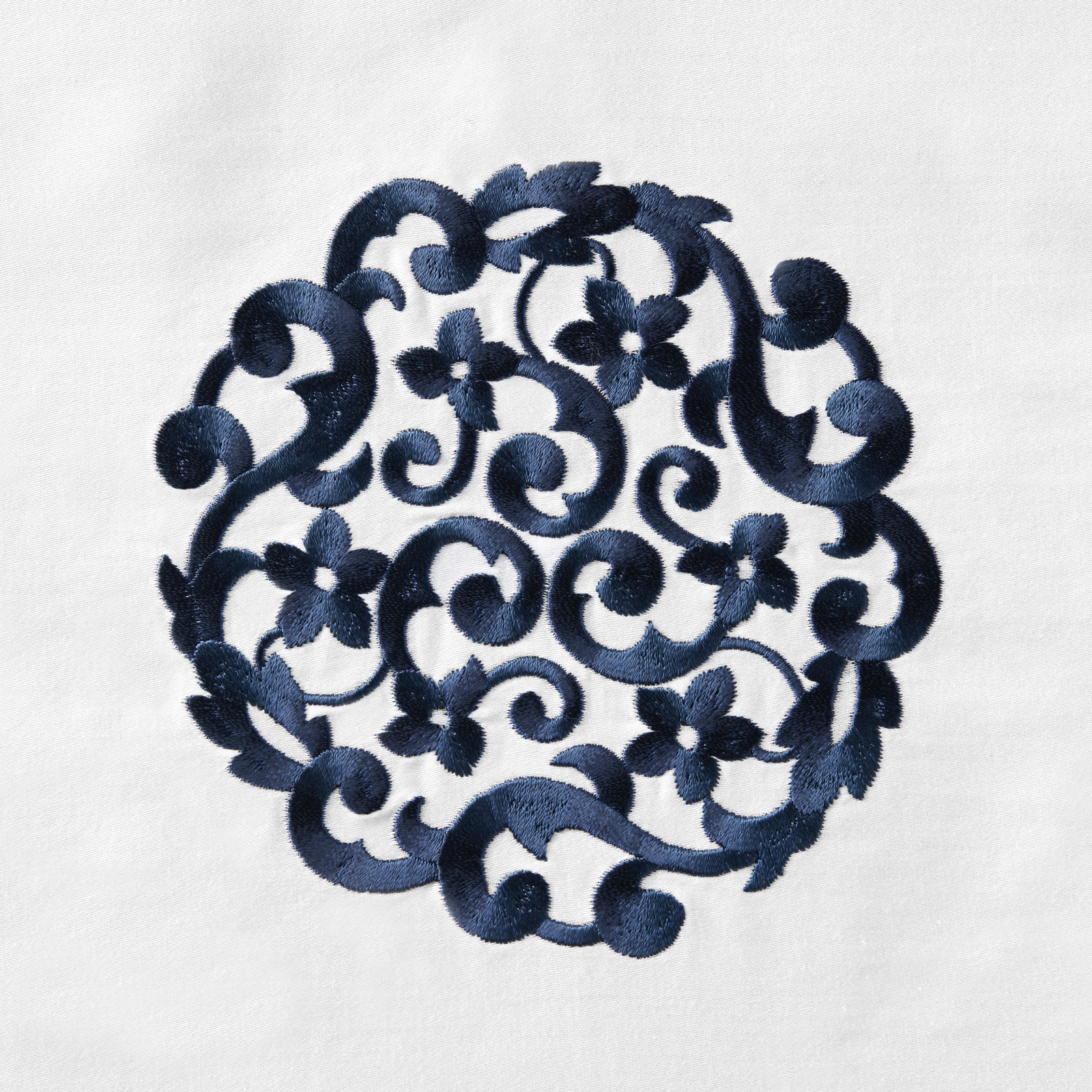 Silo Image of Sferra Storia Decorative Pillow in White/Navy Color