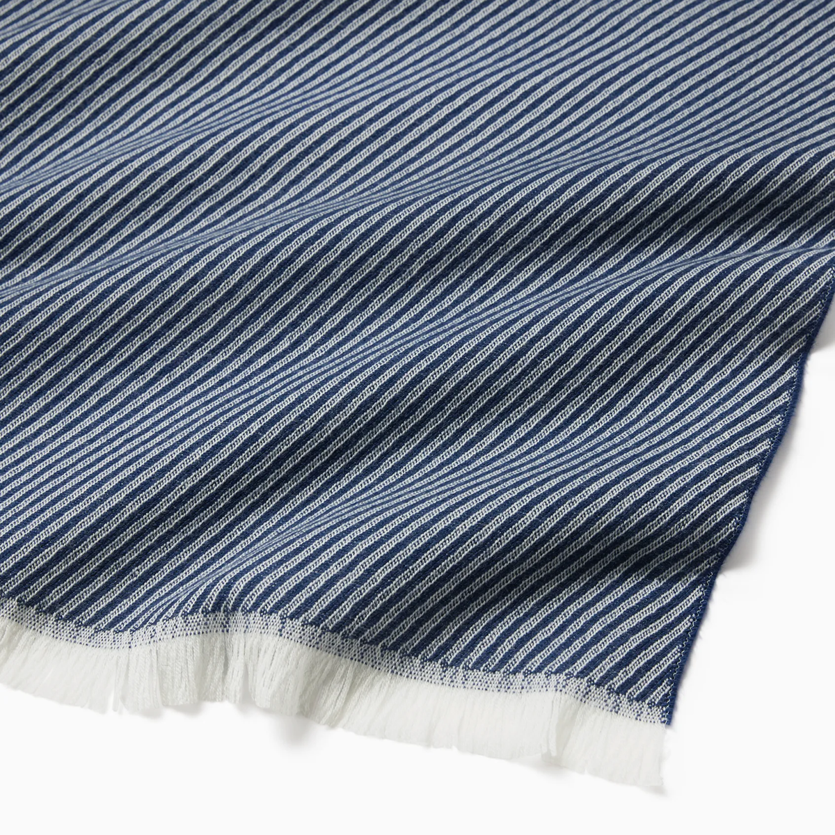 Navy Sferra Taormina Throw made of extra-fine Merino wool