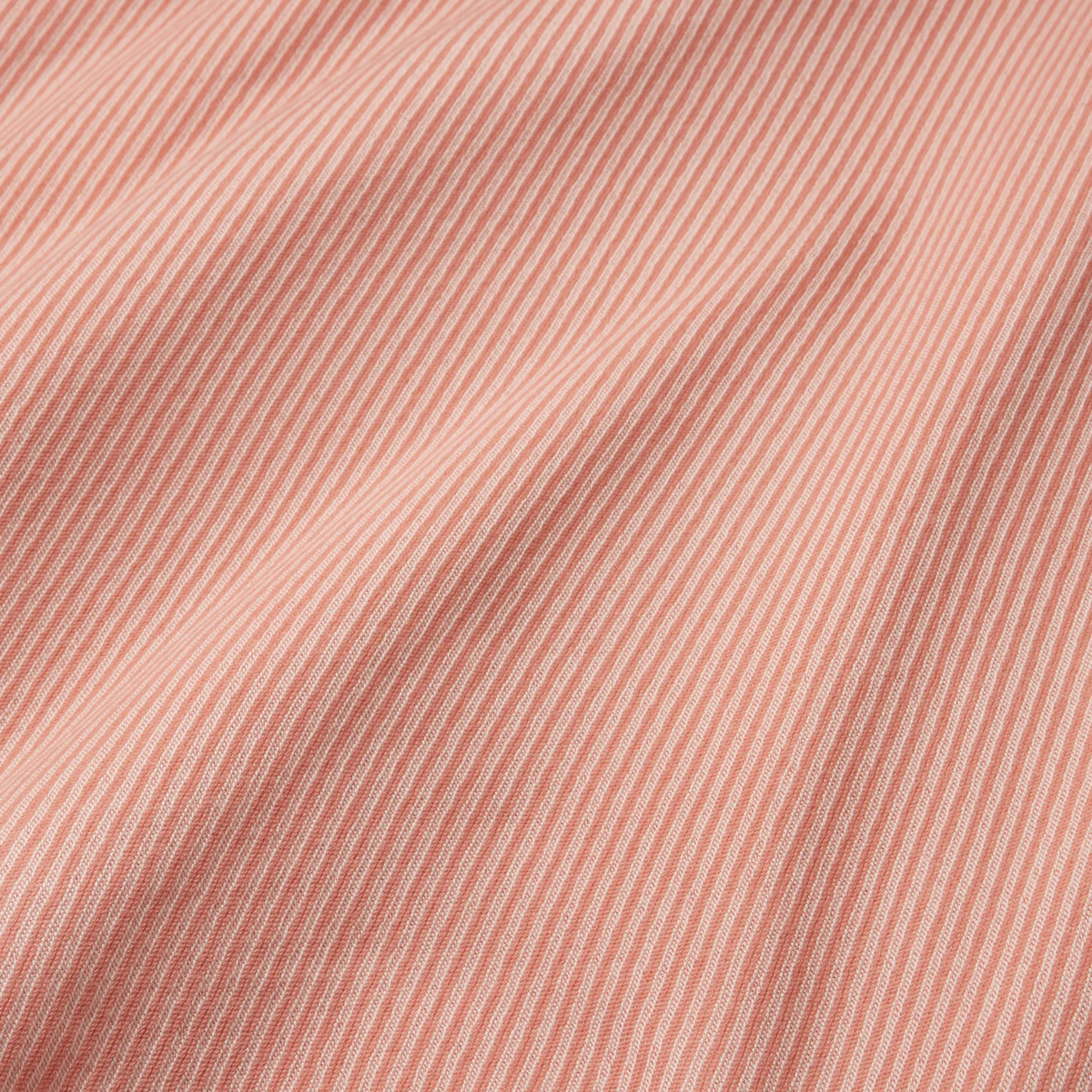 Fabric Closeup of Sferra Taormina Throw in Rose color