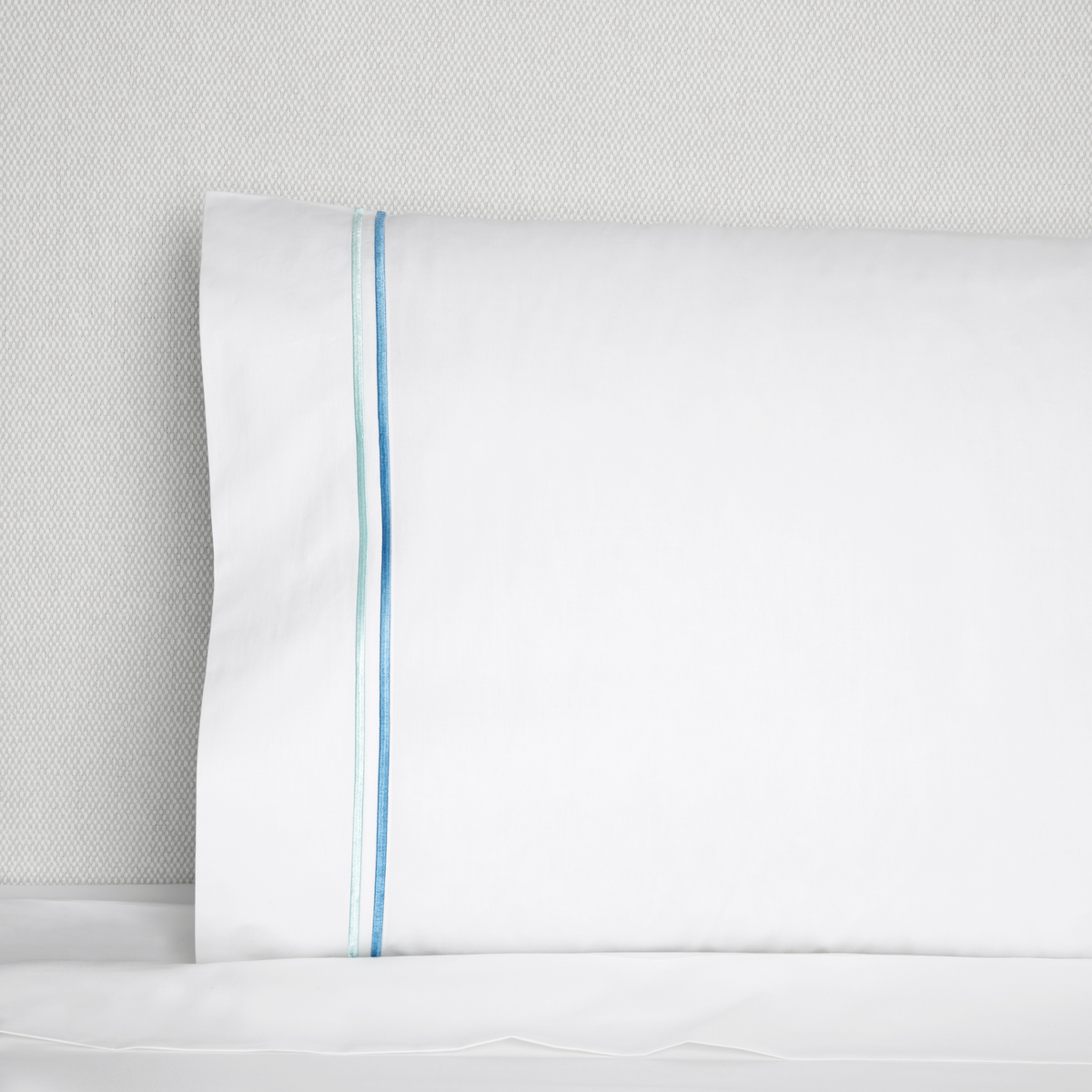 Sferra Tratto Bedding Pillowcase White/Clearwater