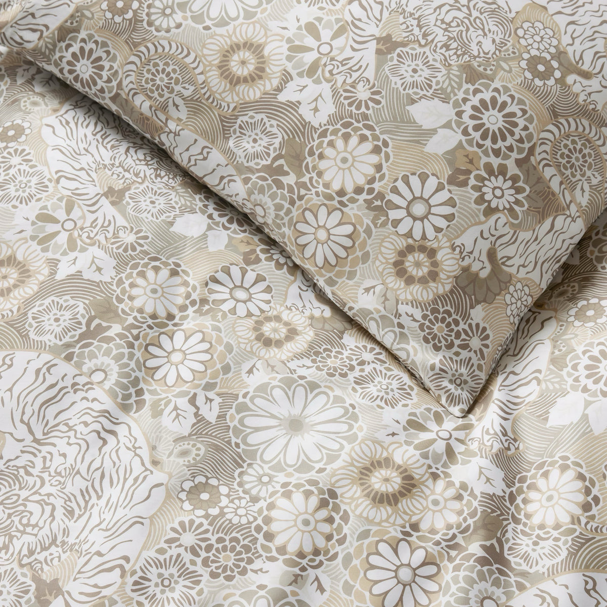 Detailed view of Sferra X Scalamandre Siberian Tiger Bedding in White and Tawny