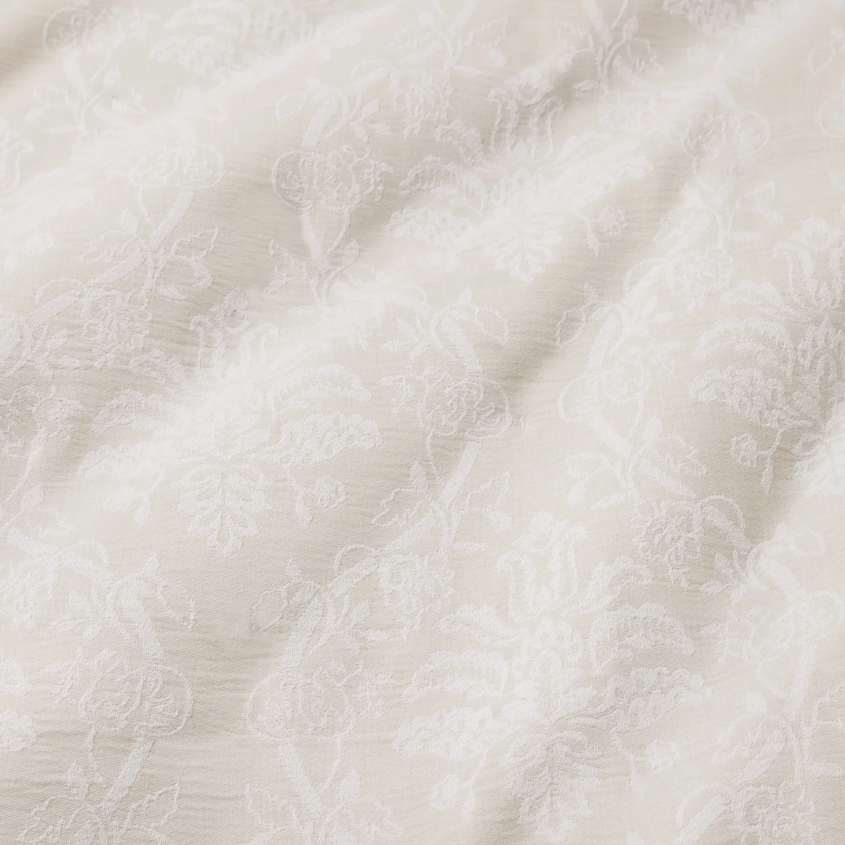 Fabric of Sferra x Scalamandre Isabella Quilts and Shams in White/Sand color