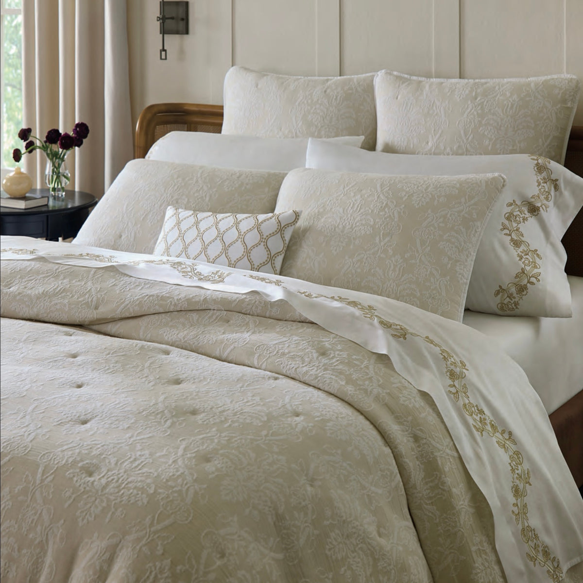 Bed with Sferra x Scalamandre Isabella Quilts and Shams in White/Sand color