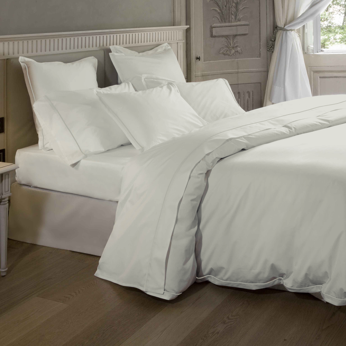 Full Bed Dressed in Signoria Luce Bedding in Ivory Color