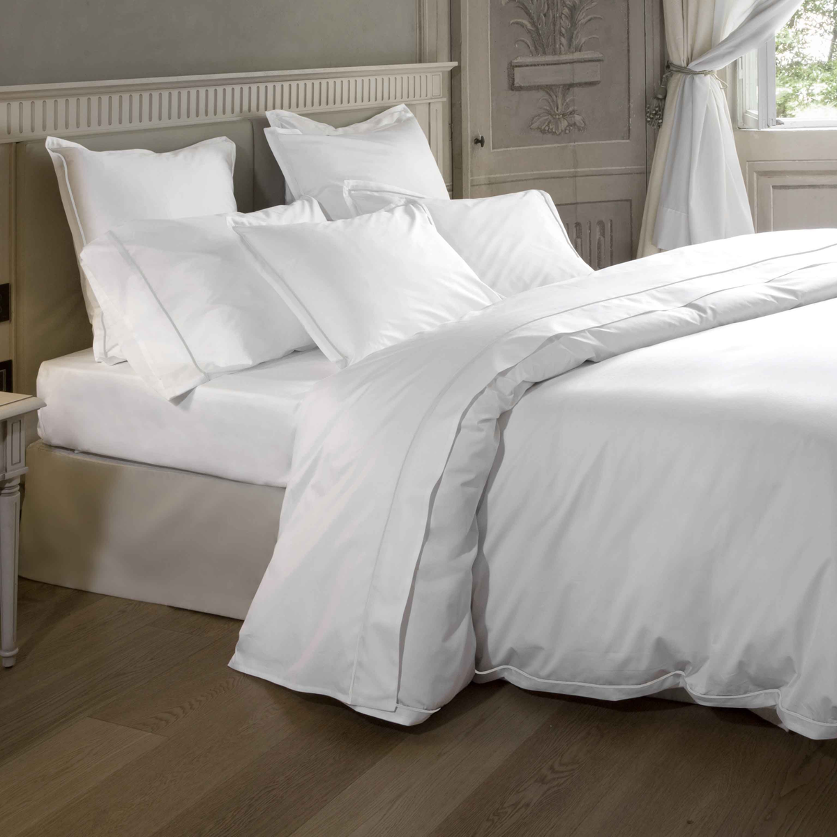 Full Bed Dressed in Signoria Luce Bedding in White Color