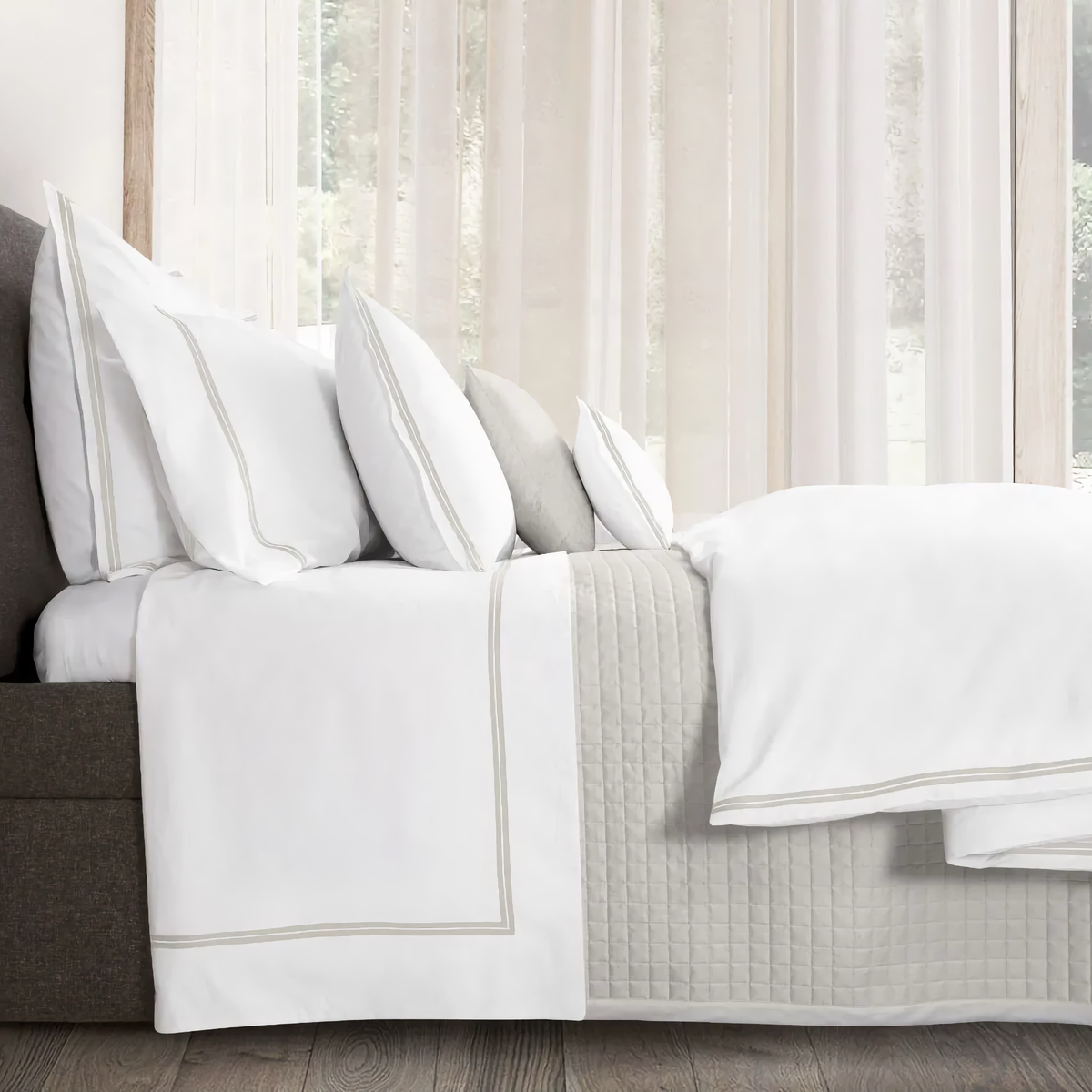 Flat Sheet of Signoria Mylos Bedding in  White and Pearl