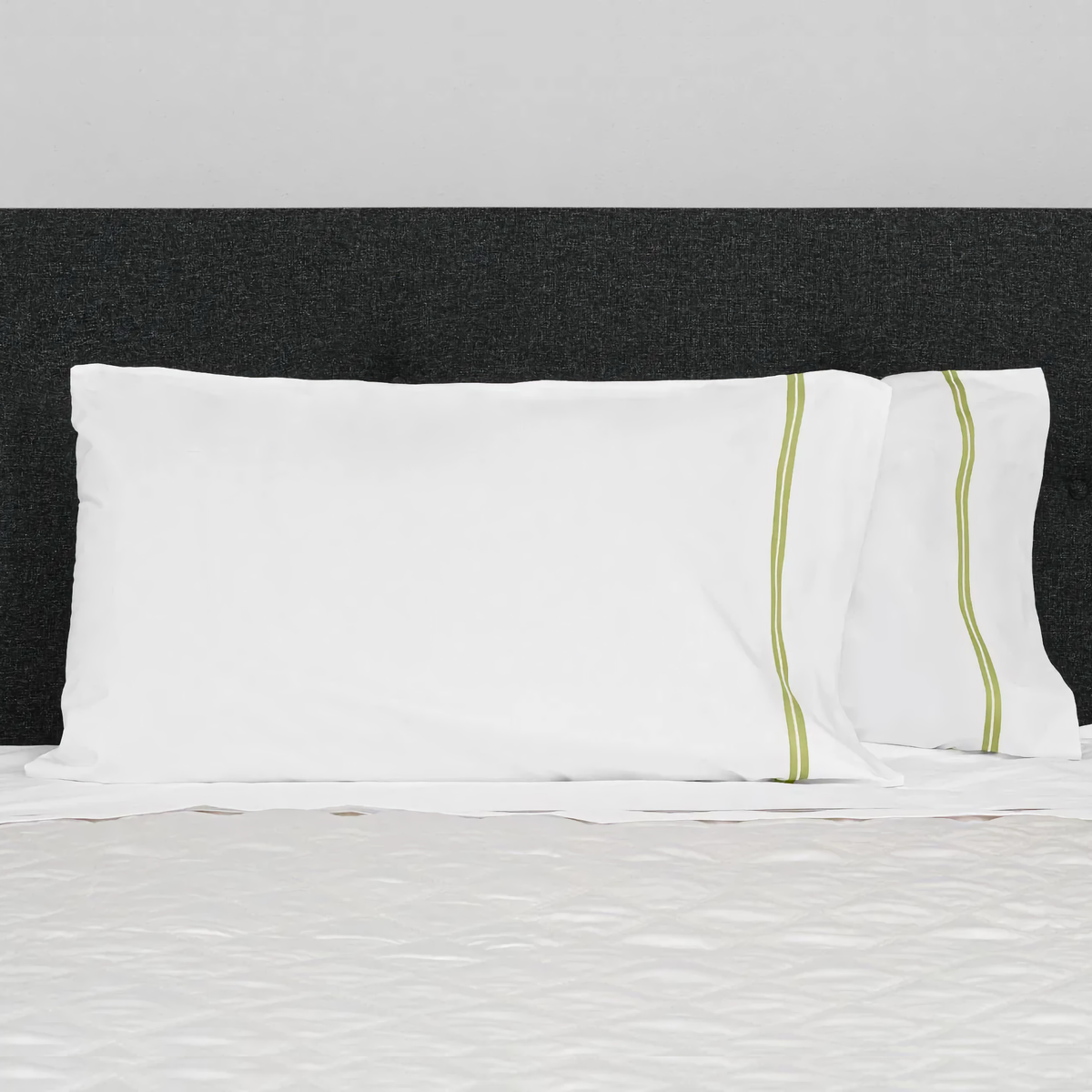 Pillowcases of Signoria Mylos Bedding in  White and Moss Green