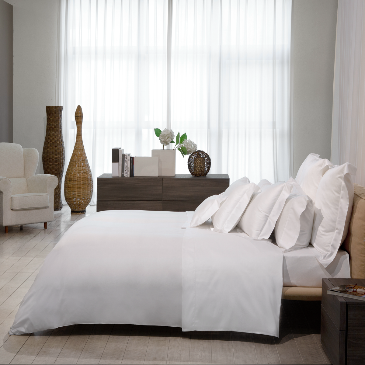 Full Bed Dressed in White Signoria Nuvola Percale Bedding