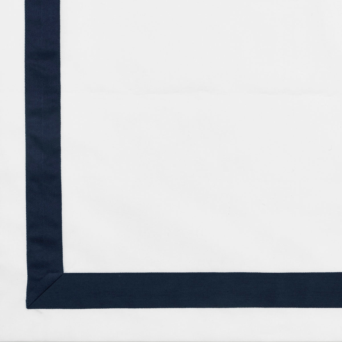 Swatch Sample of Signoria Pegaso Bedding in White/Dark Blue Color