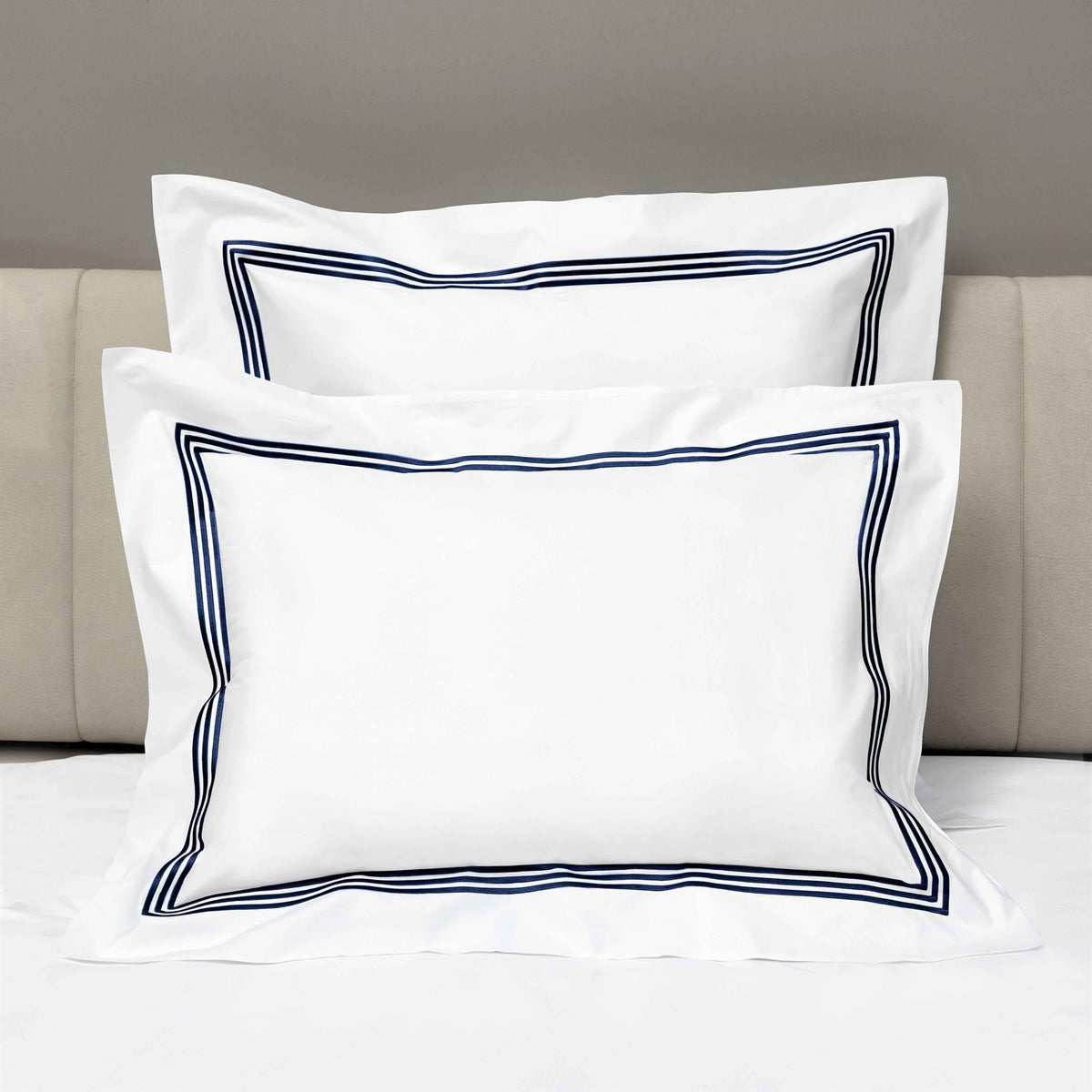 Shams of Signoria Platinum Percale Bedding in White/Dark Blue Color