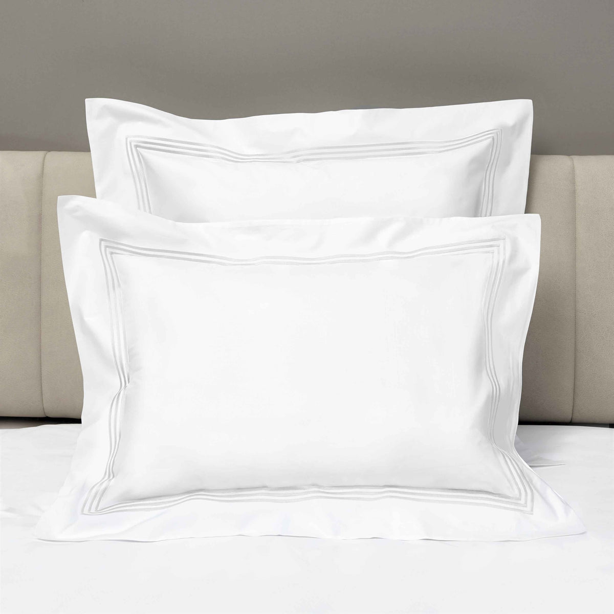 Shams of Signoria Platinum Percale Bedding in White/White Color