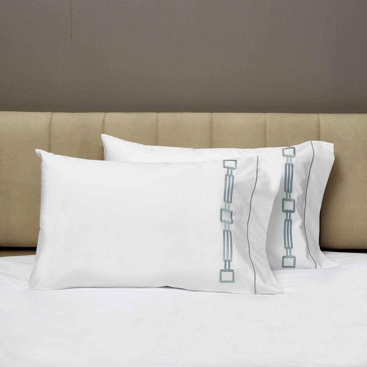 Closeup View of Signoria Retrò Pillowcases in White/Wilton Blue Color