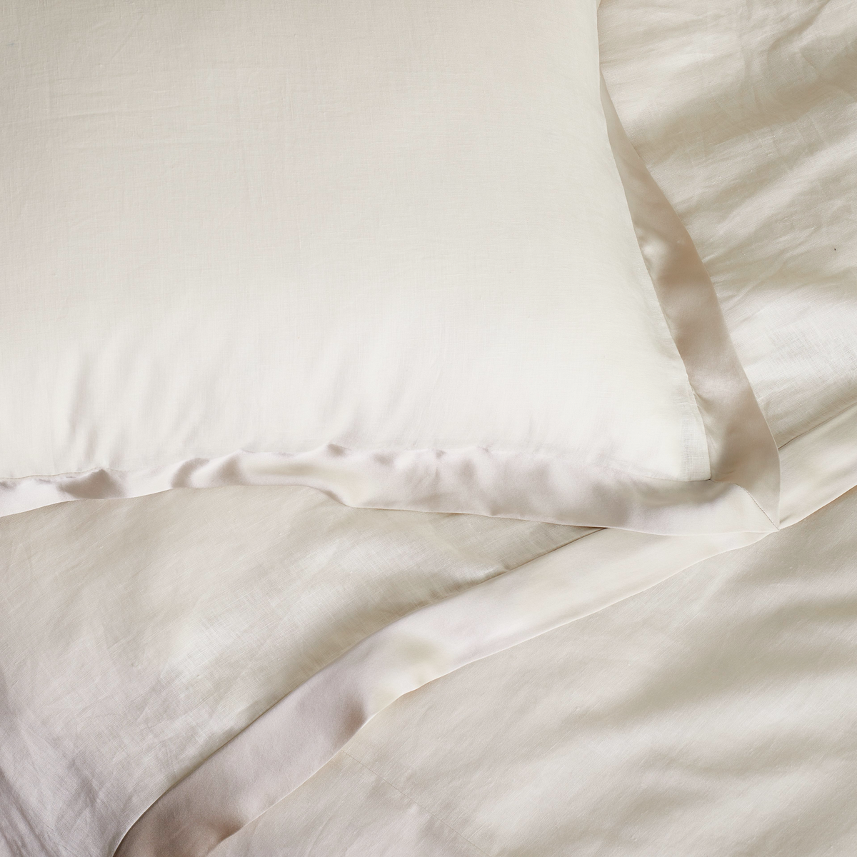 Detail View of The Met x Ann Gish Lover's Kimono Duvet Cover and Sham in Silver