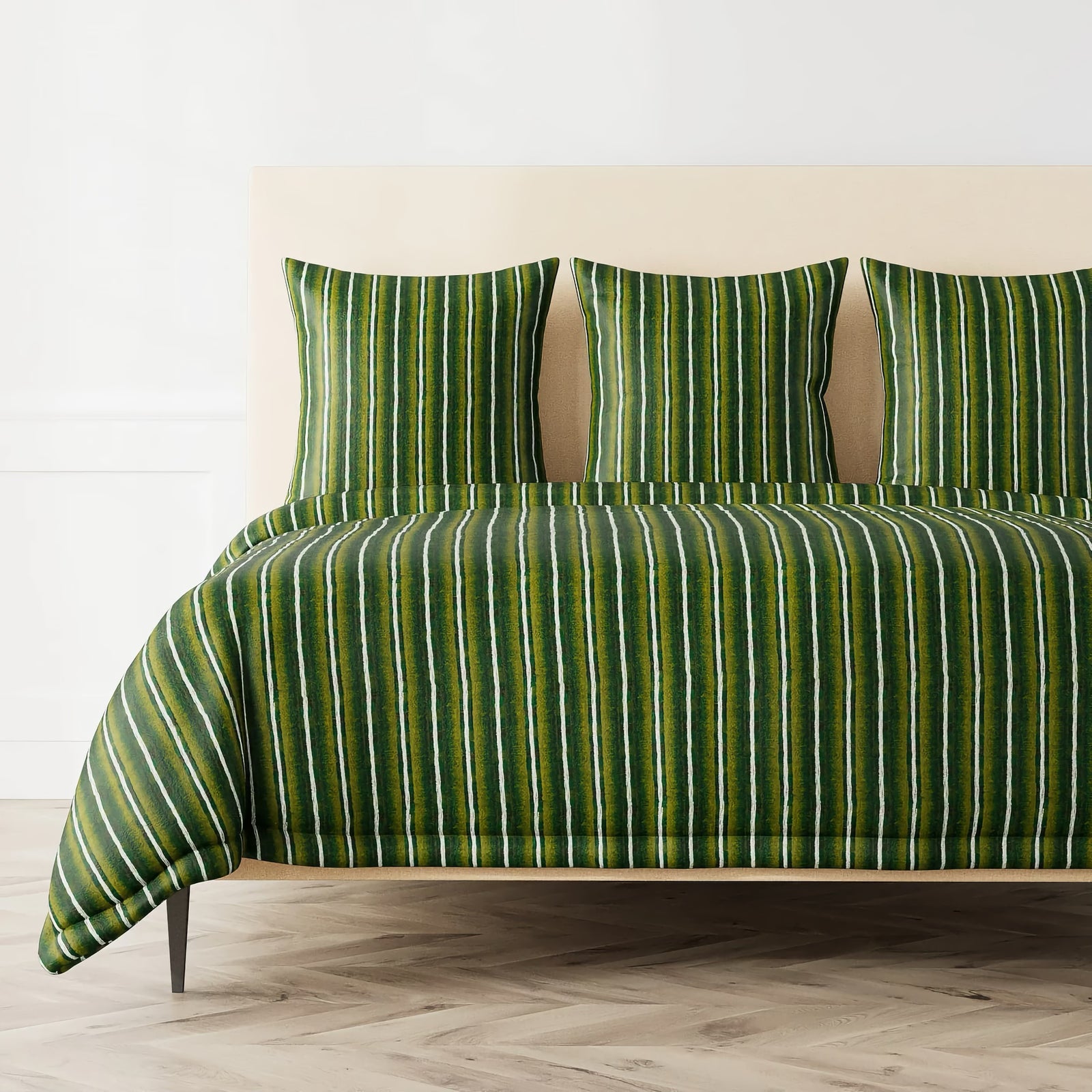 The Met x Ann Gish Pluma Duvet Cover and Decorative Pillow in Green