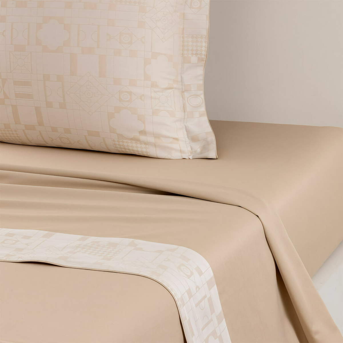 Flat Sheet of Yves Delorme Allure Bedding