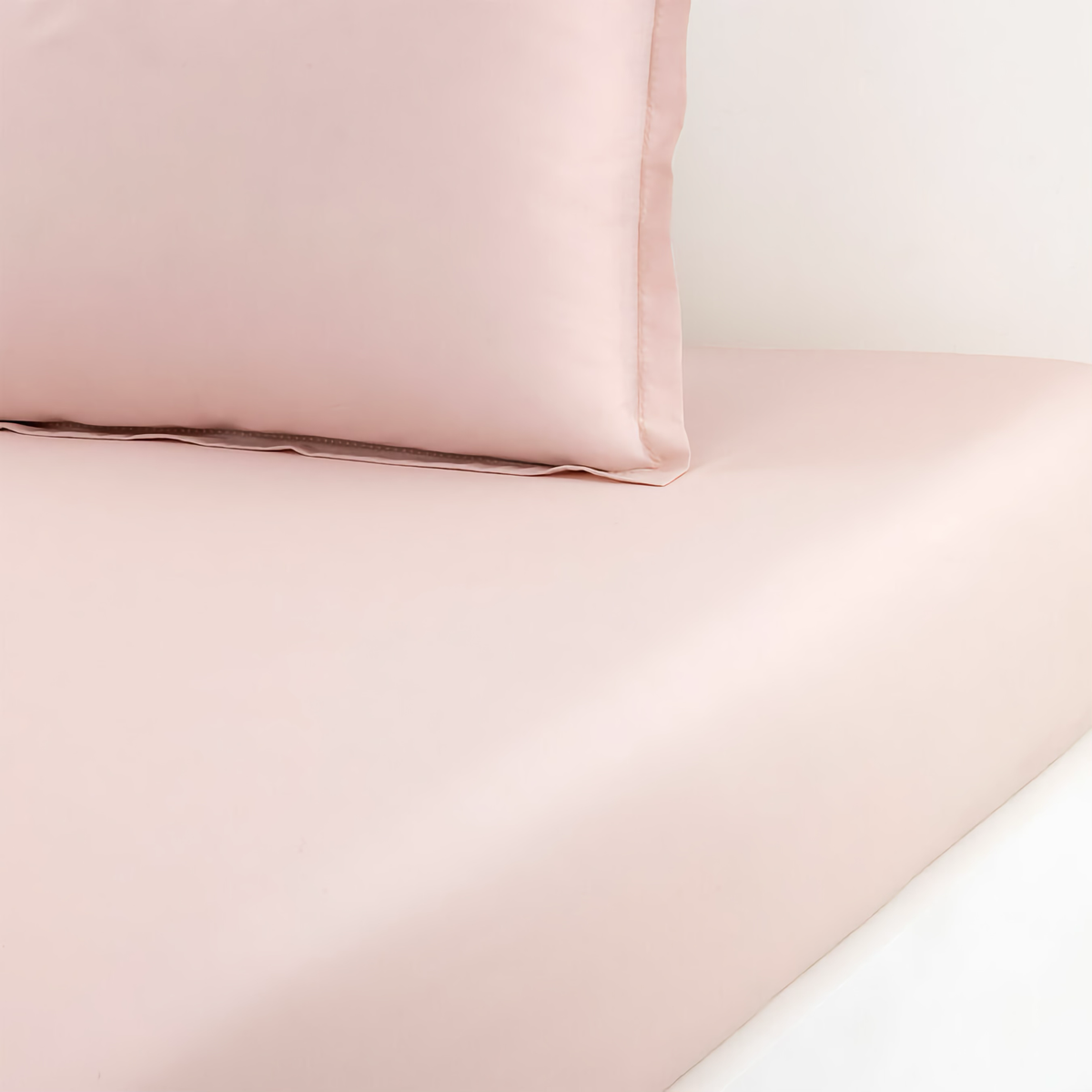 Fitted Sheet of Yves Delorme Batiste Bedding in Nectar