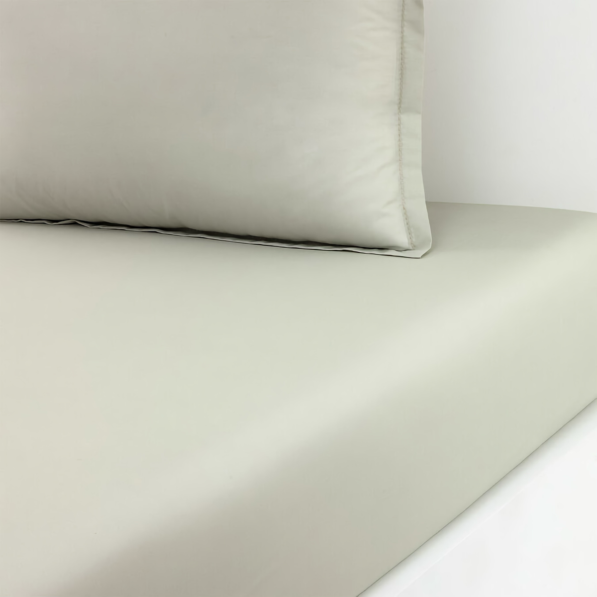 Fitted Sheet of Yves Delorme Batiste Bedding in Seigel