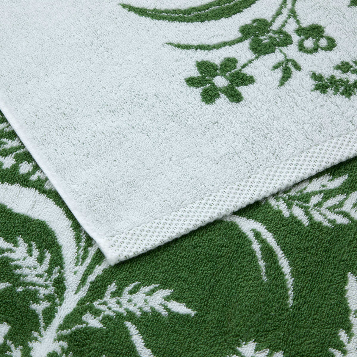 Closeup of Yves Delorme Botanic Bath Towels