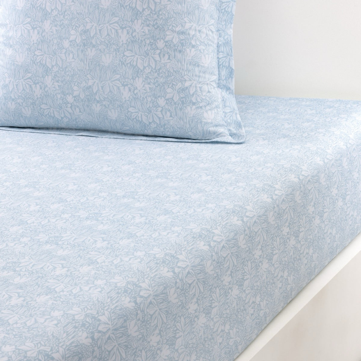 Fitted Sheet of Aqua Yves Delorme Capri Bedding in organic cotton batiste