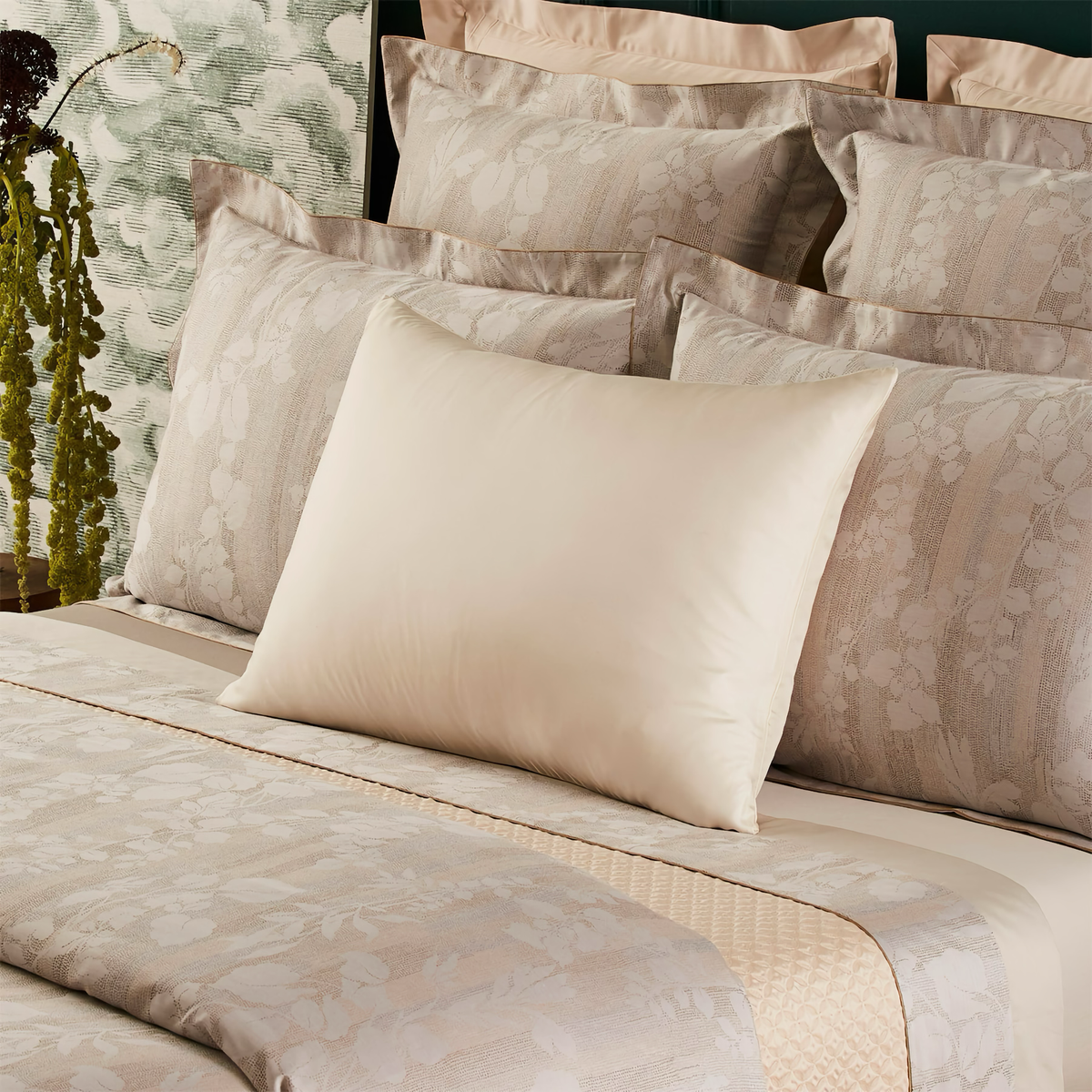 Yves Delorme Caresse Sham in Nacre with Coordinate Bedding
