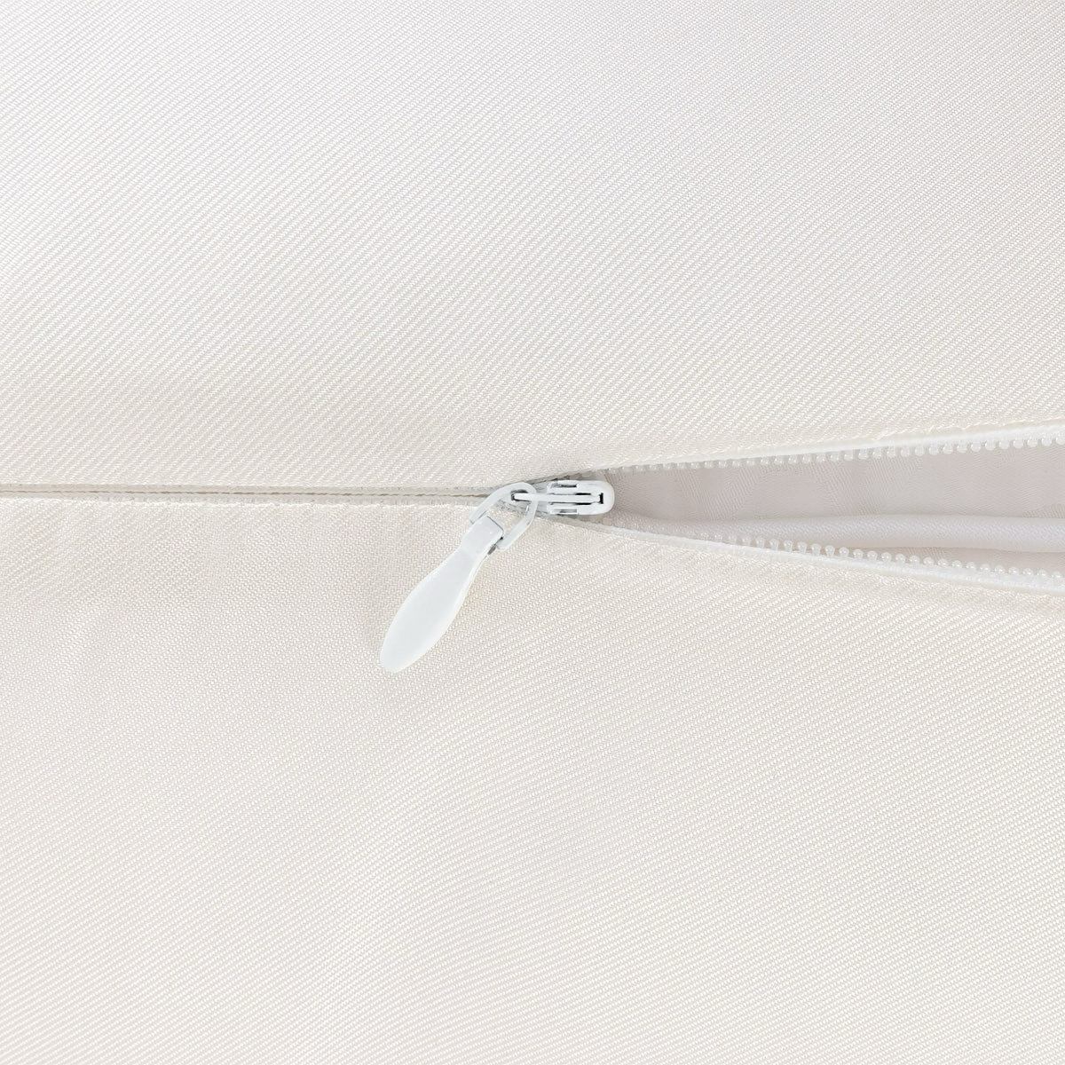 Hidden Zipper of Yves Delorme Caresse Sham in Nacre