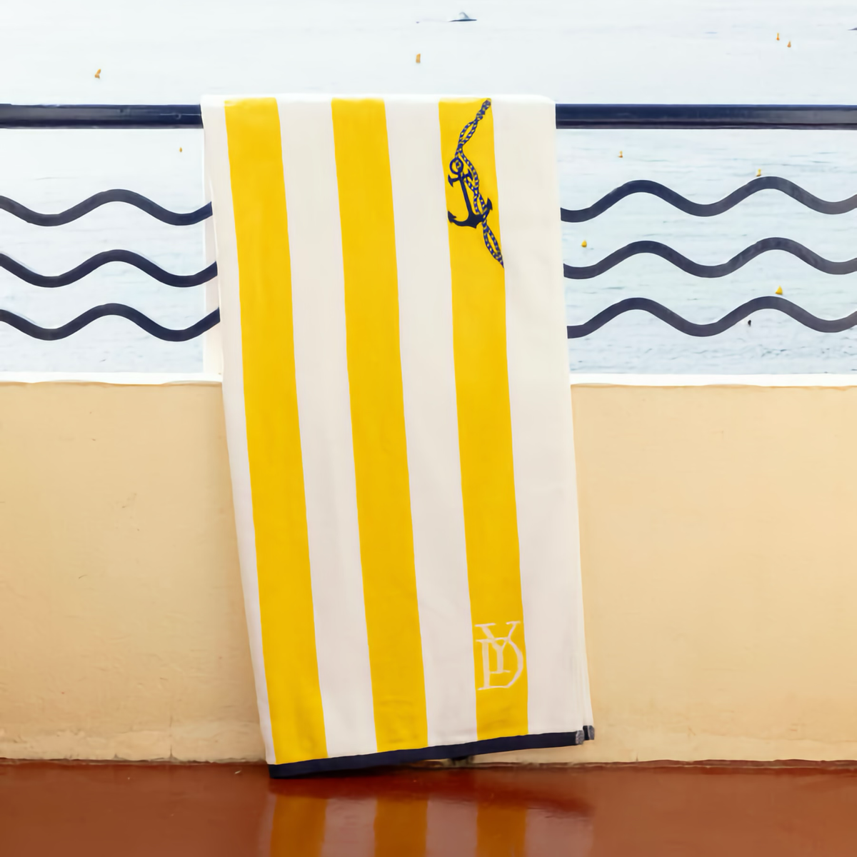 Hanging Yves Delorme Cotier Beach Towel