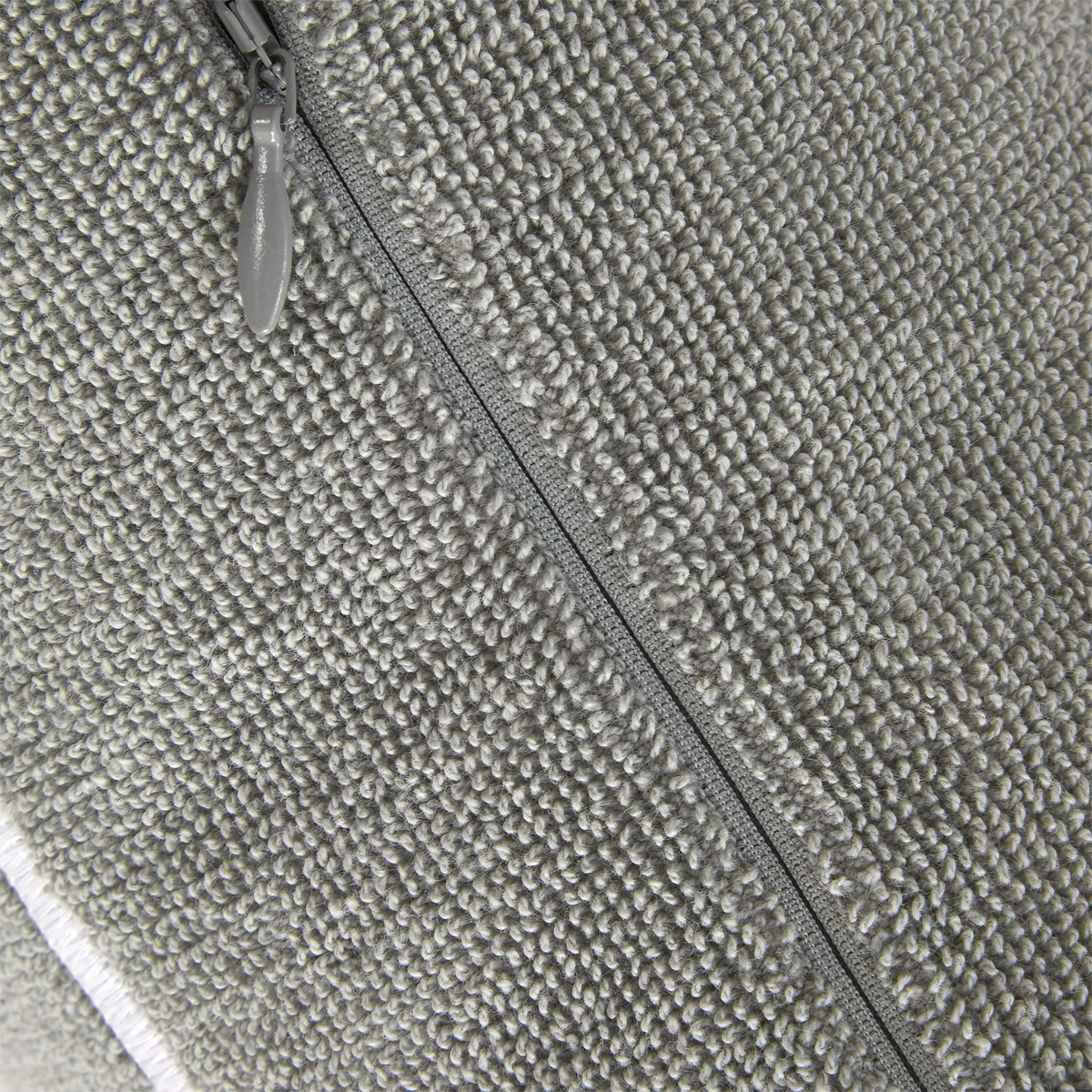 Zipper of Yves Delorme Croisiere Beach Pillow in Platine