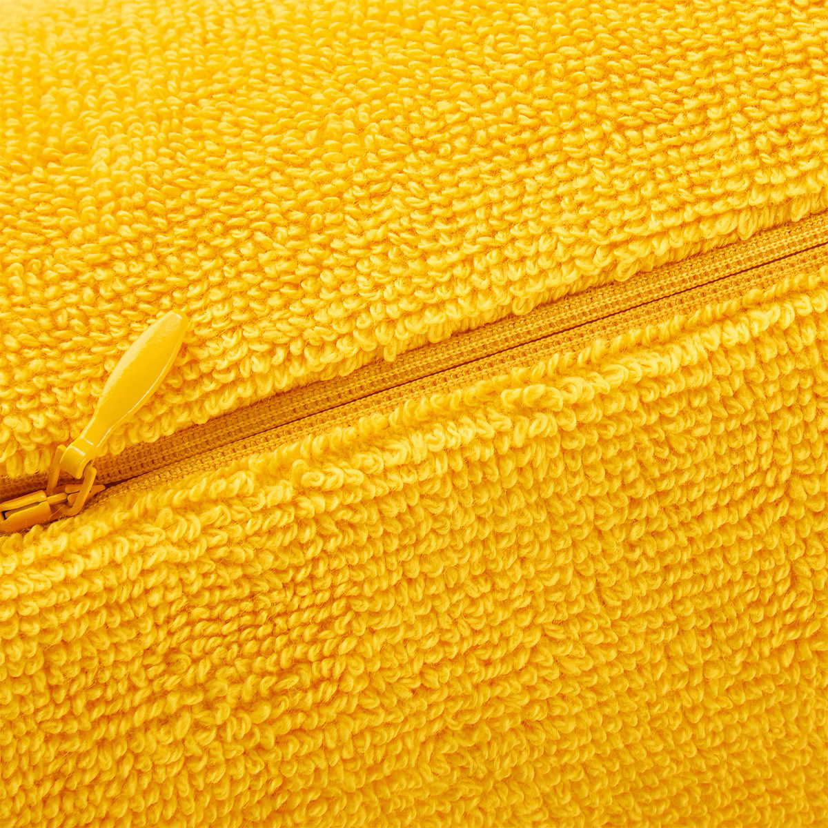 Zipper of Yves Delorme Croisiere Beach Pillow in Riviera