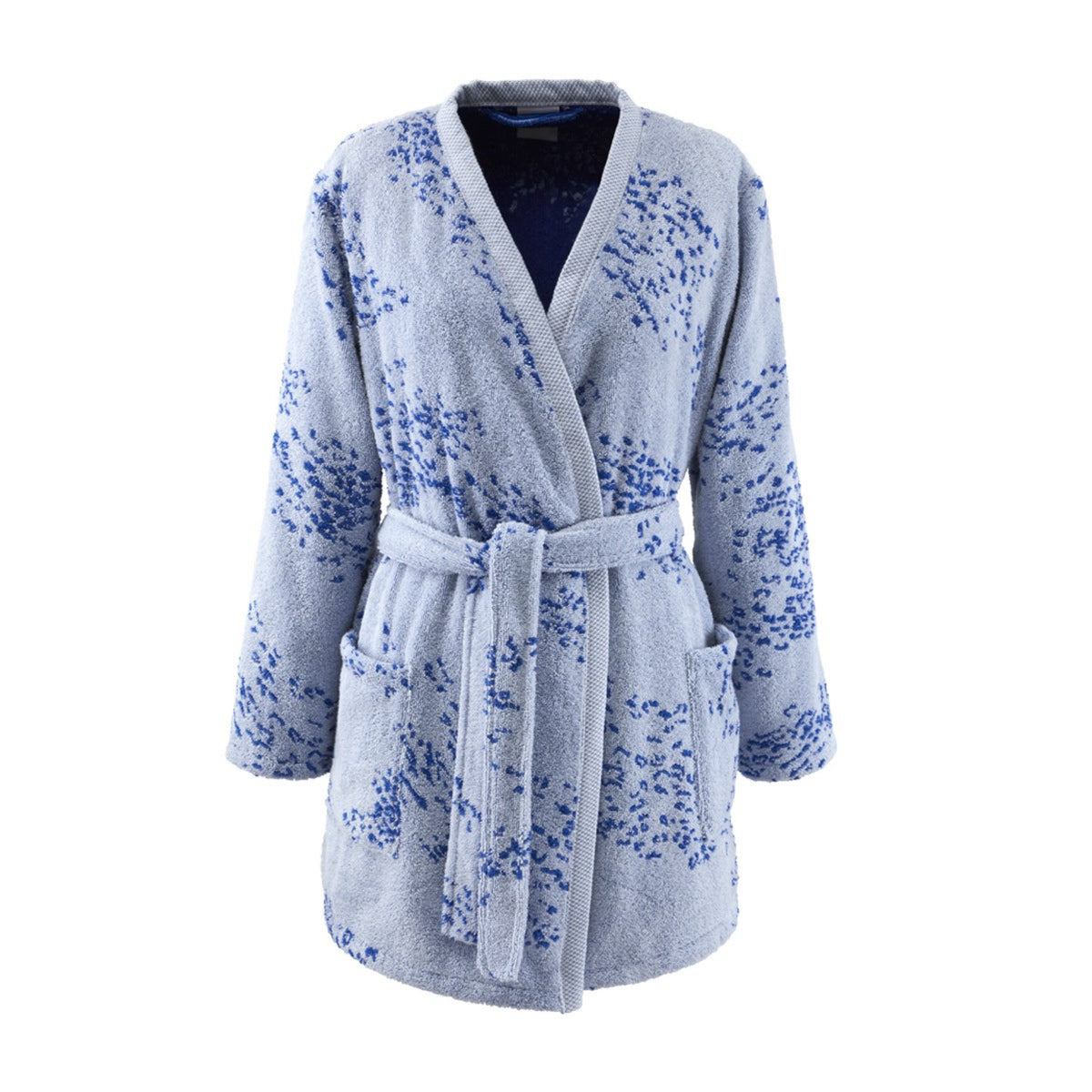 Front view of Yves Delorme Ecumes Bathrobe, against a white background