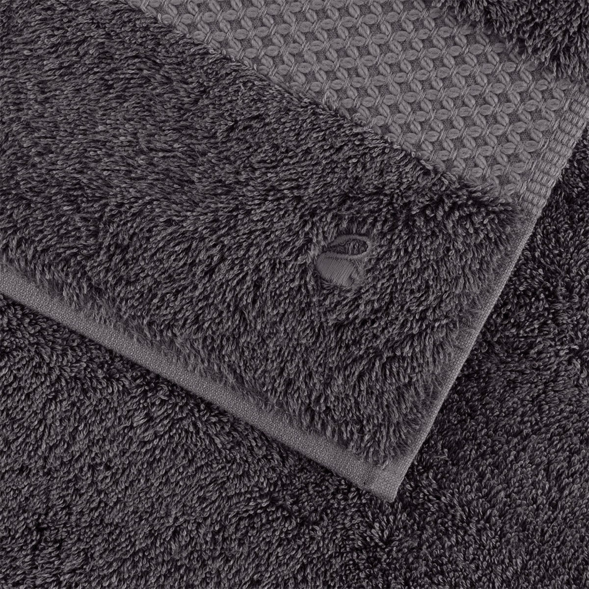 Fabric Closeup of Yves Delorme Etoile Bath Towels in Ardoise color