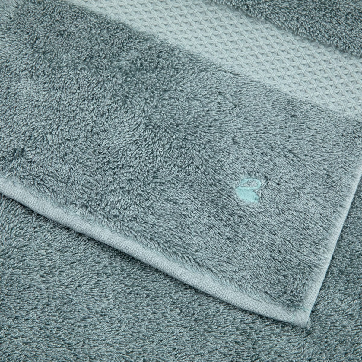 Yves Delorme Etoile Bath Towels and Mats Detail Fjord Fine Linens