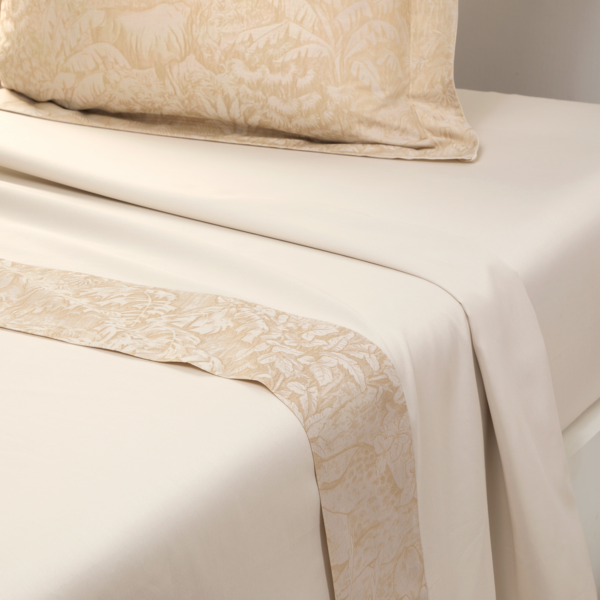 Flat Sheet of Yves Delorme Faune Bedding