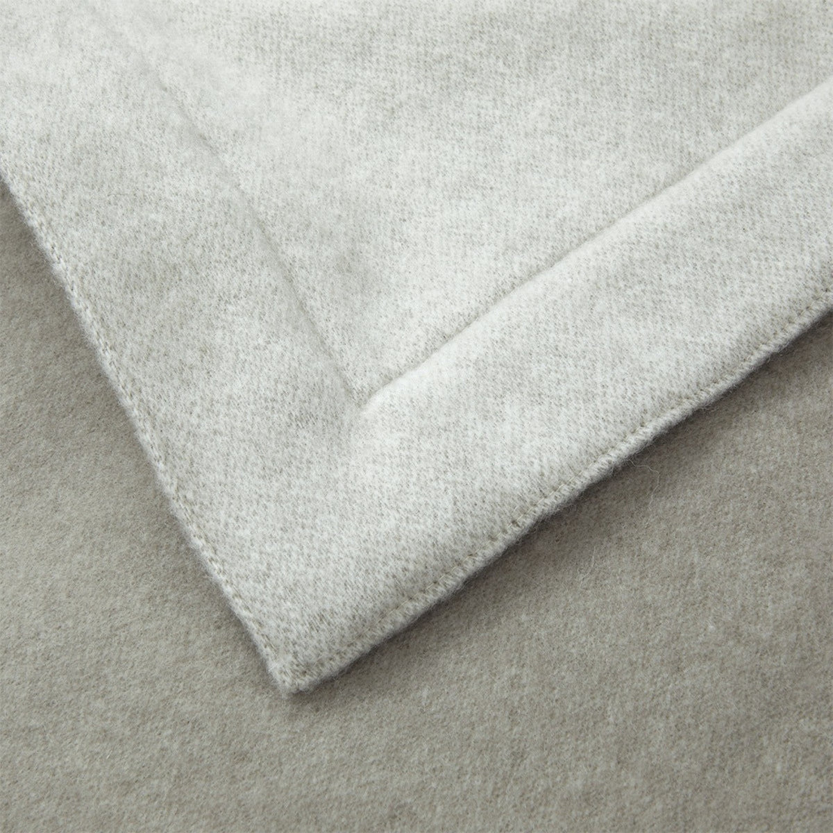 Yves Delorme Hestia Throw in Kaki color made of merino wool