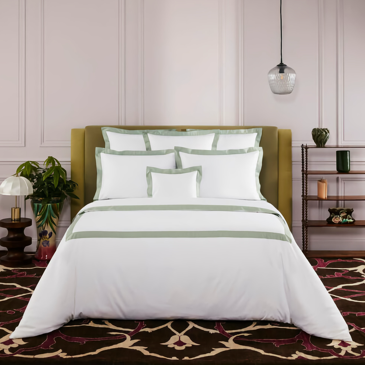 Bed in Complete Veronese Yves Delorme Linea Bedding