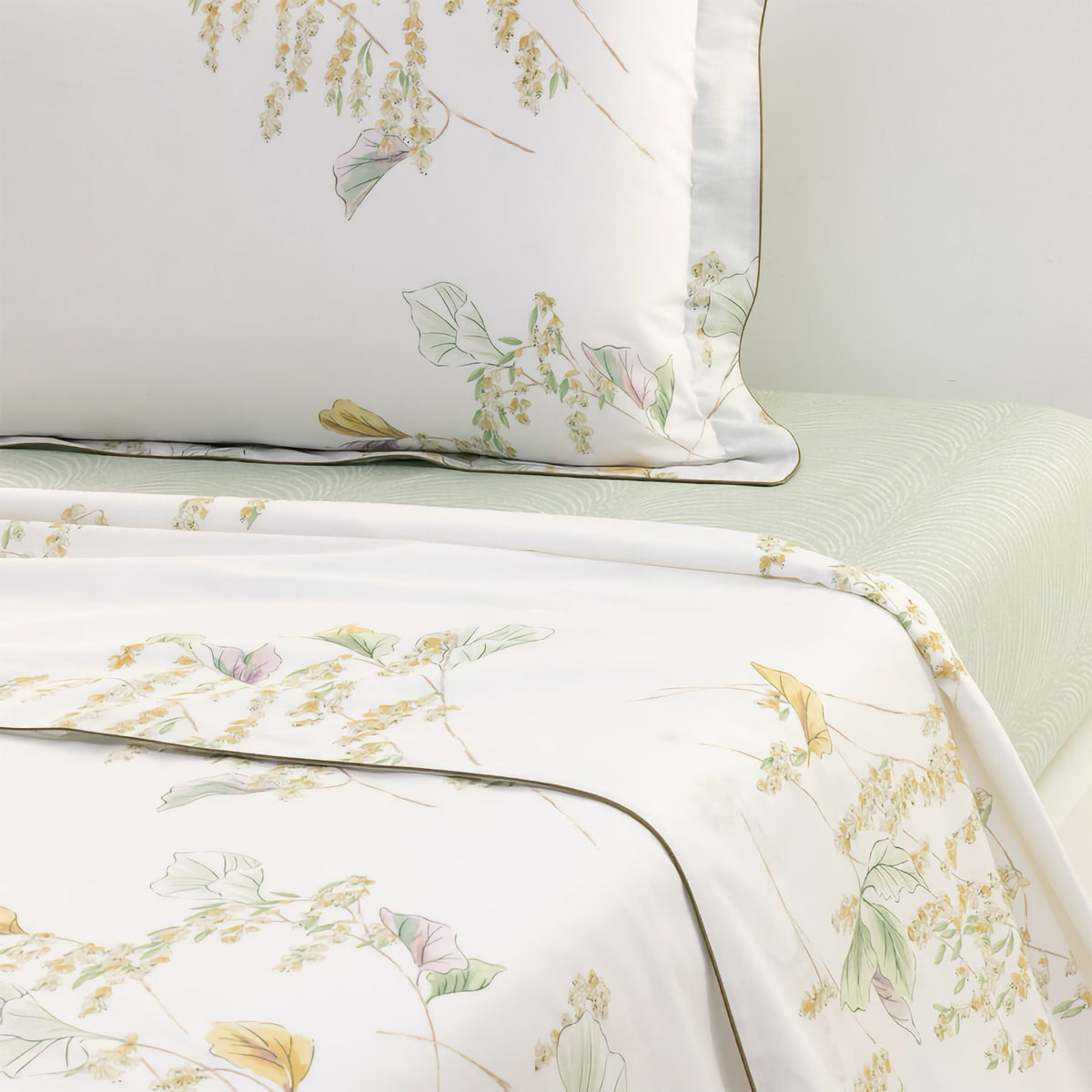 Flat Sheet of Yves Delorme Pollen Bedding
