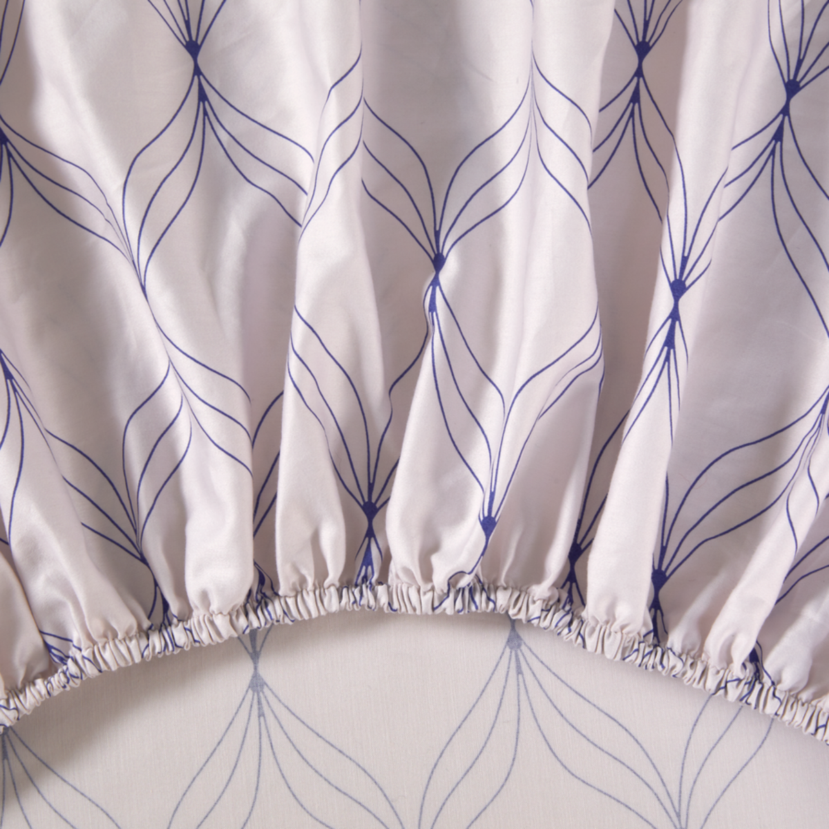 Detail of Yves Delorme Romances Fitted Sheet