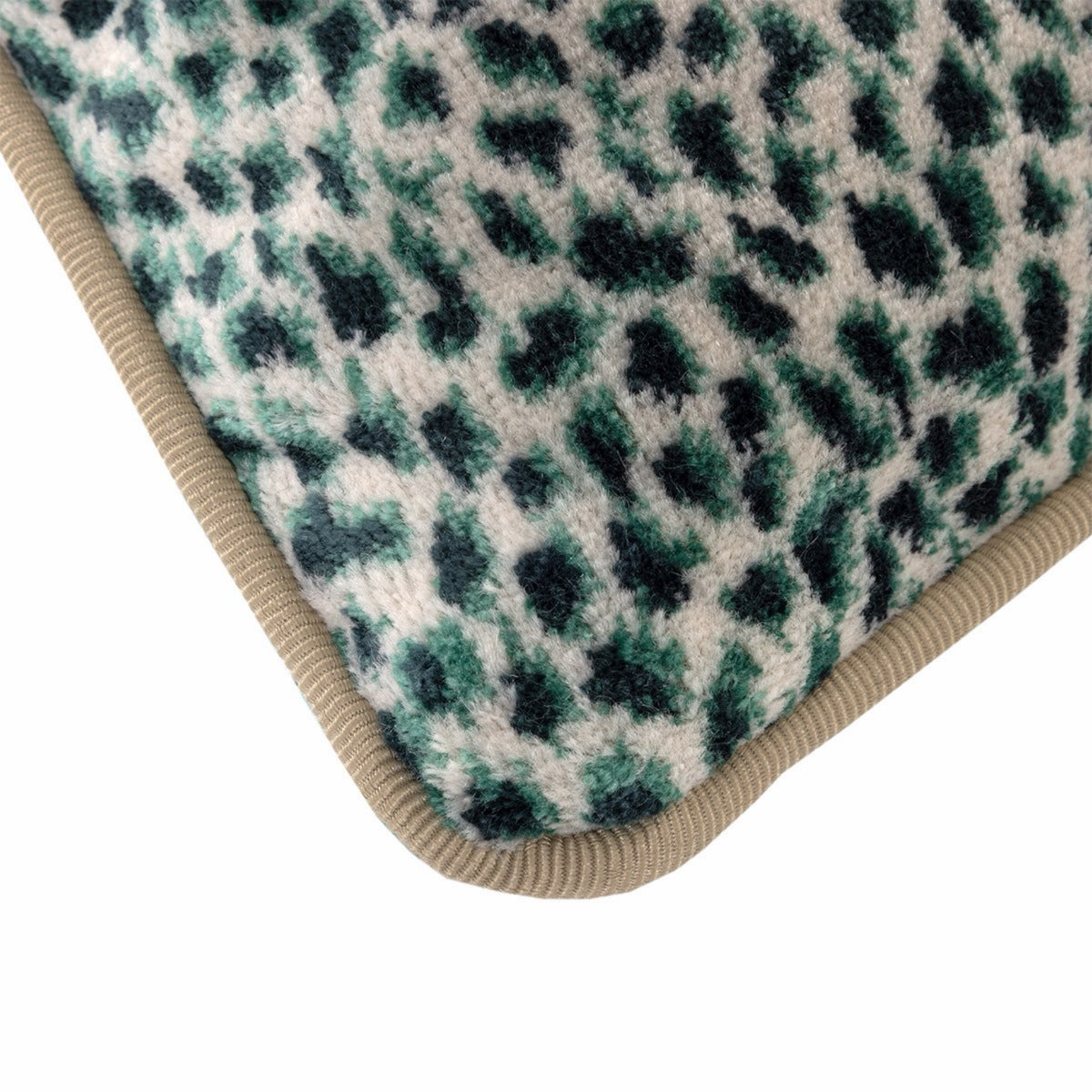 Paon Yves Delorme Zenaide Decorative Pillows with piping finish