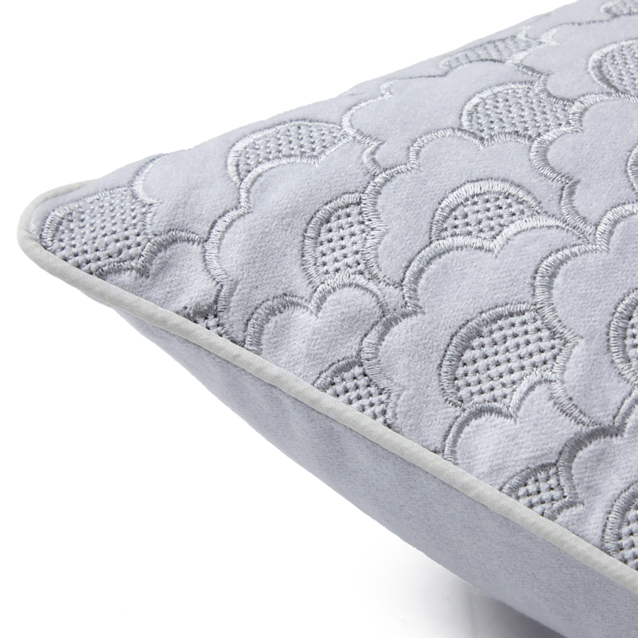 close up of Yves Delorme Festons pillow corner