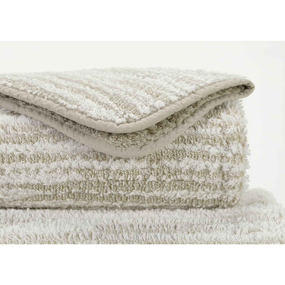 Abyss Cozi Bath Towels Close Up Linen (770) Fine Linens