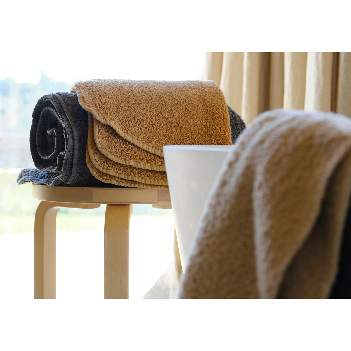 https://flandb.com/cdn/shop/products/Abyss-Habidecor-super-pile-bath-towels-giza-cotton-portugal-lifestyle_1_1200x.jpg?v=1698484302